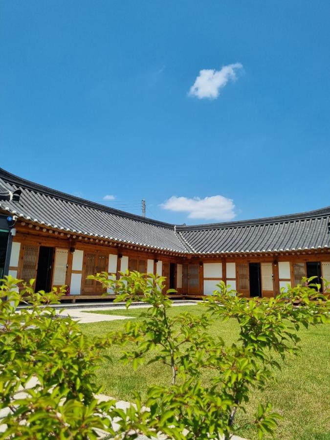 Wonhwaroo Villa Gyeongju Buitenkant foto